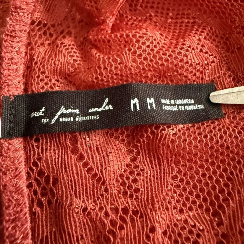 NWT Urban Outfitters Out From Under Camilla Lace Button Front Bralette Medium - Picture 9 of 12